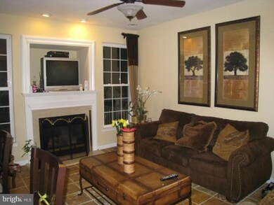 25251 Nesting Square, Chantilly, VA 20152 - photo 6