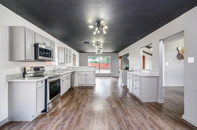 5603 Blackjack Ln, Houston, TX 77088 - photo 6