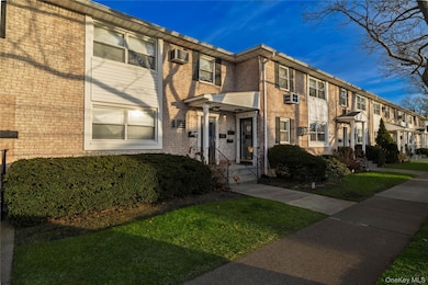 81-41 268th St unit 293 B, Glen Oaks, NY 11004 - photo 3