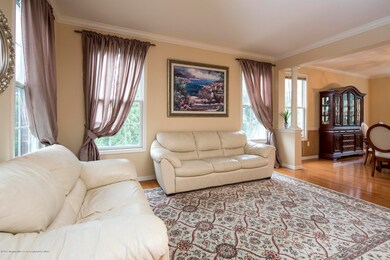 06_Living Room