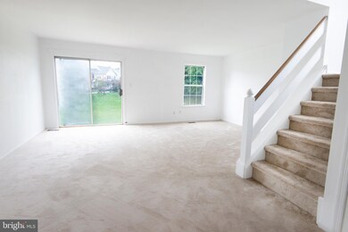 811 Treetop Ln, Norristown, PA 19403 - photo 6