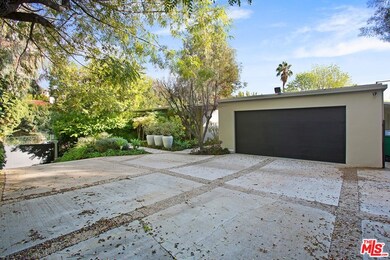 1025 Cove Way, Beverly Hills, CA 90210 - photo 7