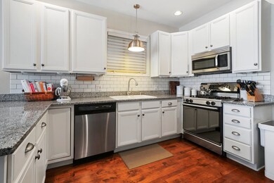1409 W Huron St unit 2, Chicago, IL 60642 - photo 4