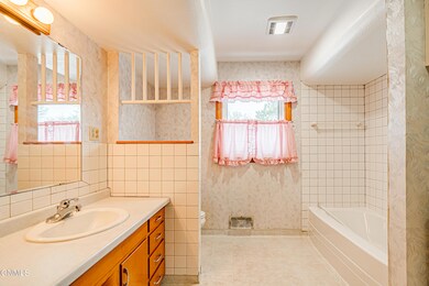 1004SummitBlvd_00021