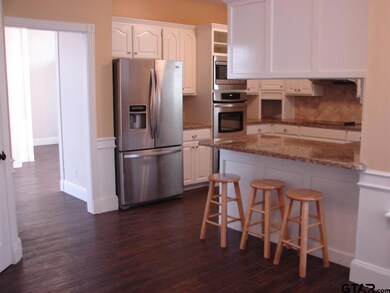 1209 1209 Spring Branch Dr, Tyler, TX 75703 - photo 5