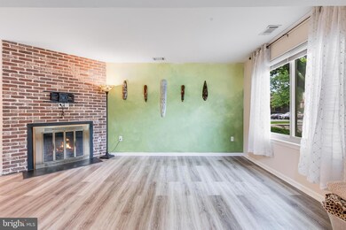 7329 Split Rail Ln, Laurel, MD 20707 - photo 5