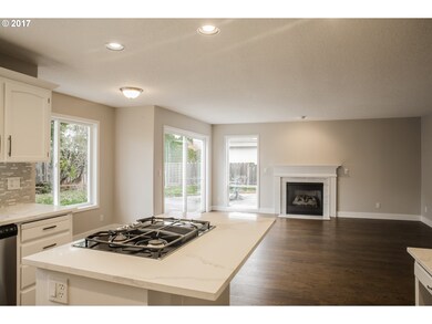 2653 SW Phyllis Dr, Gresham, OR 97080 - photo 6