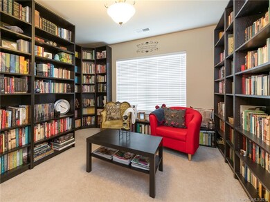 1076 Mountain Laurel Ct, Matthews, NC 28104 - photo 6