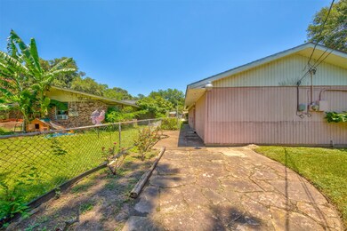 10634 Seaford Dr, Houston, TX 77089 - photo 6