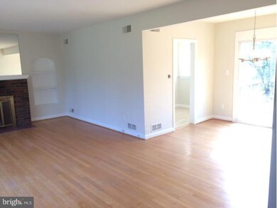 6443 Overhill Rd, Falls Church, VA 22042 - photo 4