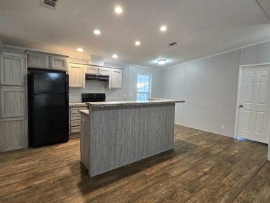 126 Todd St unit 126, Lakeland, FL 33815 - photo 2