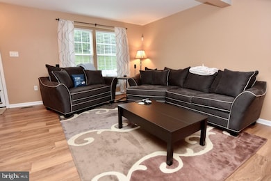 2101 Orchard View Rd, Reading, PA 19606 - photo 3