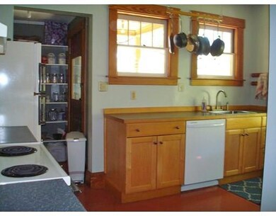 35 Beech St, Greenfield, MA 01301 - photo 6