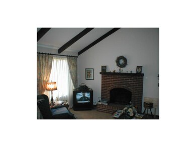 10139 Edelweiss Cir, Shawnee, KS 66203 - photo 4