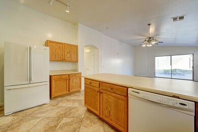 2310 E 36th Ave-12