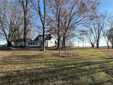 1113 E Division St, Neillsville, WI 54456 - photo 7