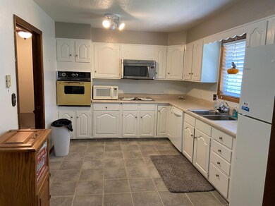 1505 S Adams St, Hugoton, KS 67951 - photo 5