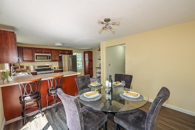 11 Albury Stone Cir unit U220, Nashua, NH 03063 - photo 3