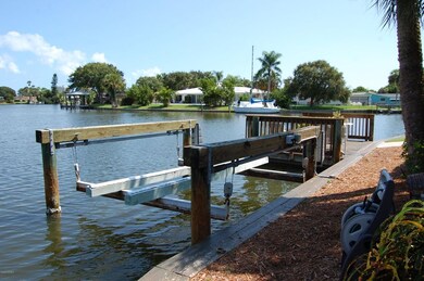 7000 lb boat lift