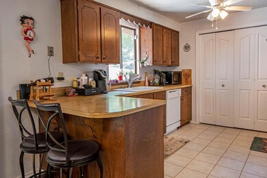 134 NE McCartney Dr Bend OR-print-005-00