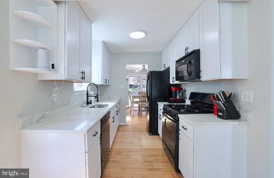 11236 Valley Bend Dr, Germantown, MD 20876 - photo 7