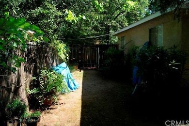 Side yard Unit A