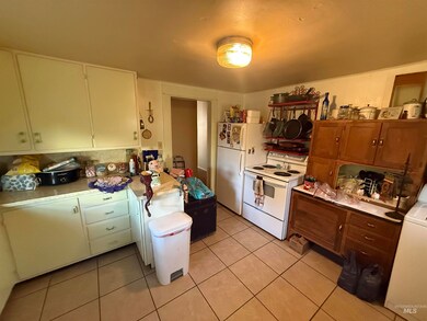 308 2nd Ave E, Jerome, ID 83338 - photo 2