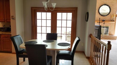 Eat in kitchen