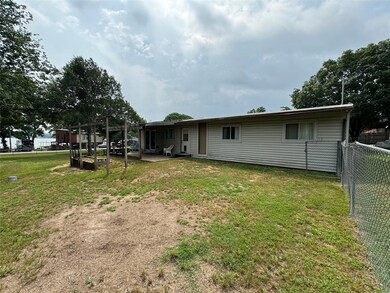 1033 W Lake Dr, Weatherford, TX 76087 - photo 6