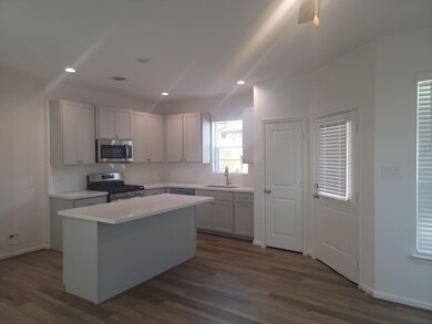 919 Tillman Ln, East Bernard, TX 77435 - photo 2