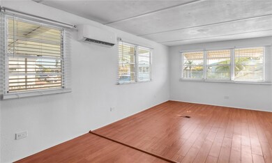 209 50th Avenue Plaza E, Bradenton, FL 34203 - photo 6