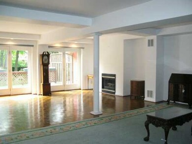 9 Fort Ave unit 2, Cranston, RI 02905 - photo 3