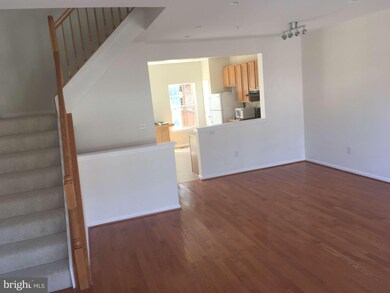 10505 Glen Manor Dr, Bowie, MD 20720 - photo 4