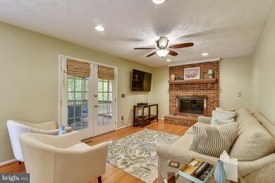 4688 Abbott Ct, Woodbridge, VA 22193 - photo 7