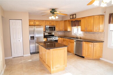 3904 Greenway Dr unit 2, Erie, PA 16506 - photo 4