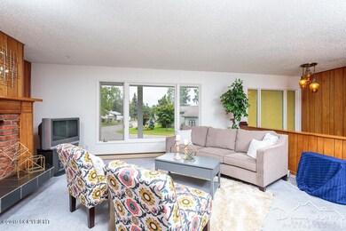 Living Room-20190710-40705