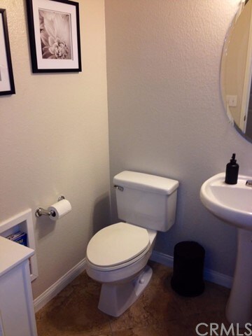 Main level-Powder room