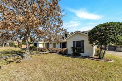 2736 Hurstview Dr, Hurst, TX 76054 - photo 3