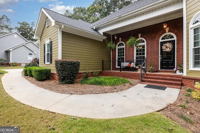 1201 Dove Creek Cir, Winder, GA 30680 - photo 5