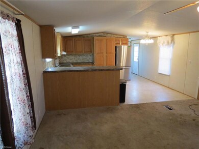 777 1/2 S 2nd St unit Lot 26, Coshocton, OH 43812 - photo 6