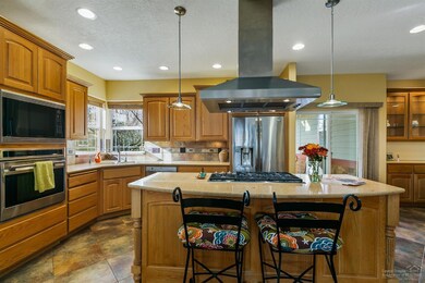 1711 NW Ivy Ave, Redmond, OR 97756 - photo 7