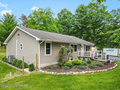 2030 Chipperfield Dr, Stroudsburg, PA 18360 - photo 3