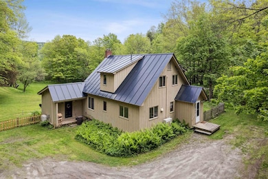 546 E Barnard Rd, South Royalton, VT 05068 - photo 2