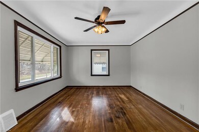 20101 Maple Heights Blvd, Maple Heights, OH 44137 - photo 4