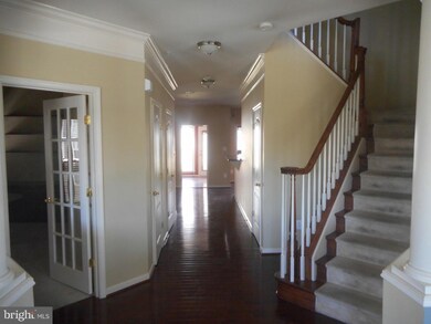 23829 Burdette Forest Rd, Clarksburg, MD 20871 - photo 2