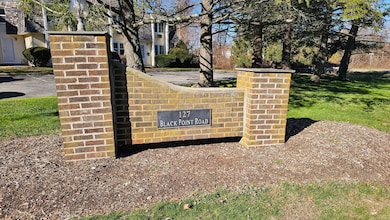 127 Black Point Rd unit 7, Niantic, CT 06357 - photo 2