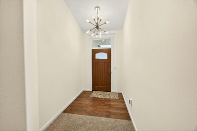 1022 SE Jerrine St, Grants Pass, OR 97527 - photo 3