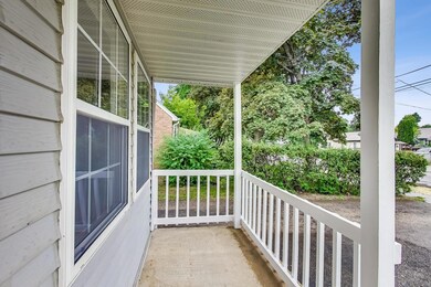 913 Pine St, Waukegan, IL 60085 - photo 4