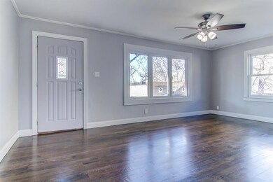 127 N Wiggs St, Griffith, IN 46319 - photo 4