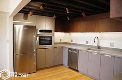 51 E Broadway Ave unit 101, Fairfield, IA 52556 - photo 3